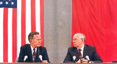 (FILES) In this file photo taken on July 31, 1991 shows US President George Bush (L) and his Soviet counterpart Mikhail Gorbachev during a press conference in Moscow concluding the two-day US-Soviet Summit dedicated to the disarmament. - Former US president George H.W. Bush, who helped steer America through the end of the Cold War, has died at age 94, his family announced late Friday November 30, 2018. "Jeb, Neil, Marvin, Doro and I are saddened to announce that after 94 remarkable years, our dear Dad has died," his son, former president George W. Bush, said in a statement released on Twitter by a family spokesman. (Photo by Mike FISHER / AFP)